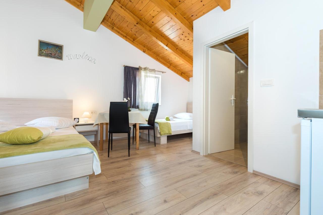 Guesthouse Miranda NP Krka Lozovac Eksteriør billede